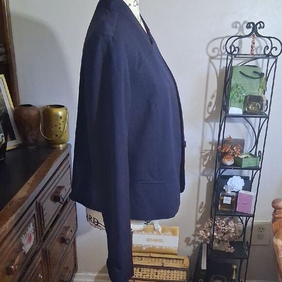 LOFT Navy Blazer with Single Button Size 8 - Picture 5 of 10